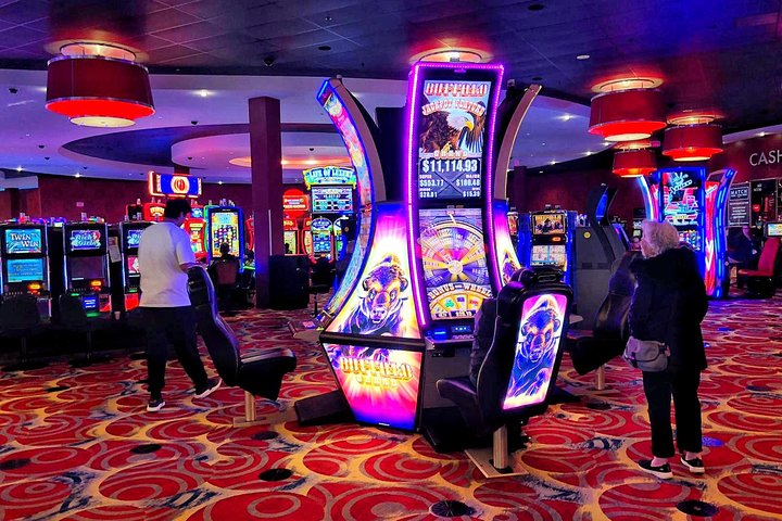 Vancouver Night Life and Casino Private Tour @ Globalduniya